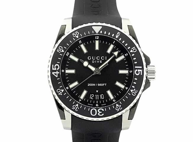 Gucci Dive YA136303/136.3 with box and warranty