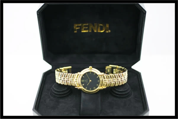 Fendi ★ Extremely Rare Model 300J Unisex Gold x Black Dial Quartz Beautiful Item 5753