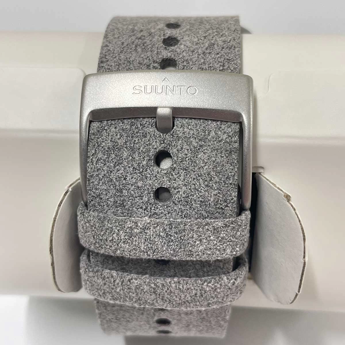 [Unused item] Suunto 7 STONE GRAY TITANIUM STONE GRAY TITANIUM SMARTWATCH SS050567000