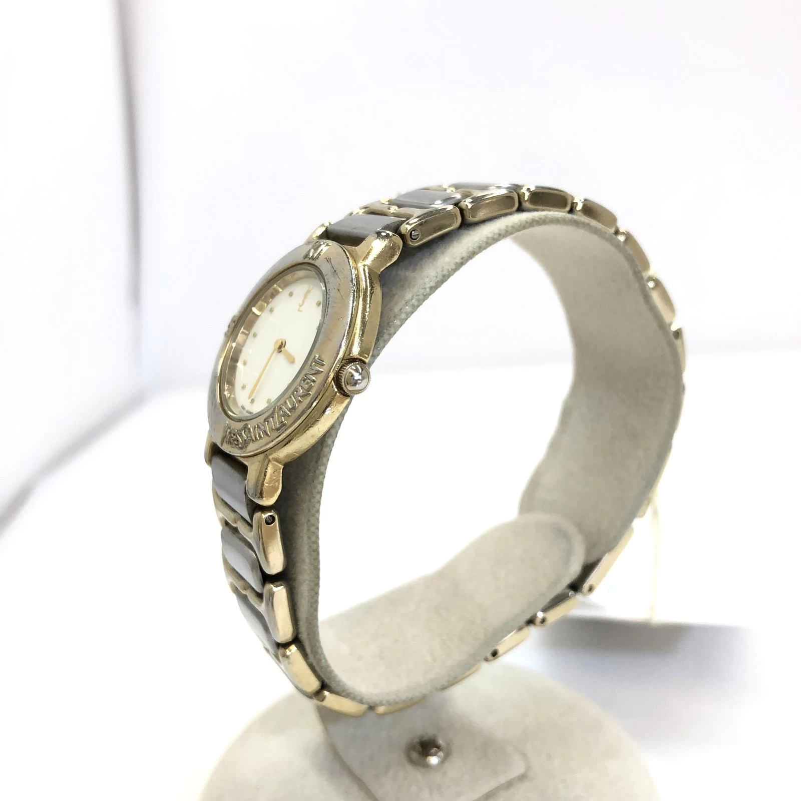 YVES SAINT LAURENT Yves Saint Laurent Yves Saint Laurent Analog Quartz Gold Silver White Dial 2 Hand 2200-229789Y JAPAN Stainless Steel Ladies Mikunigaoka Store ITMFYQMLT6J4 RY6704M