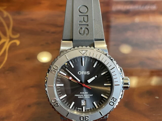 Oris Aquis Date Relief Oris Aquis Date Relief 0173377304153-0742463EB Regular Imported Grey Dial Gray Rubber Strap [Japan Sunken Watch]
